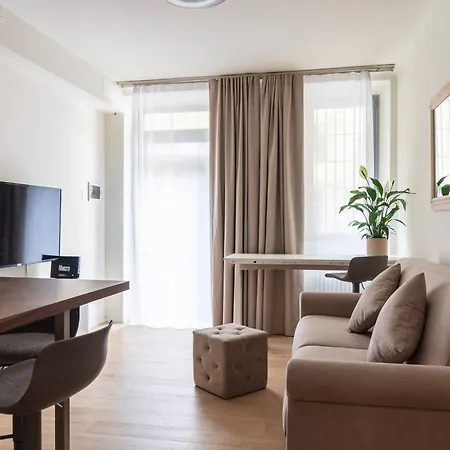 Youhosty - Aquileia 10 Bilocale M4 Apartamento *
