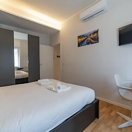 Appartement 5 Min Car From Station, With 2 Bedrooms *