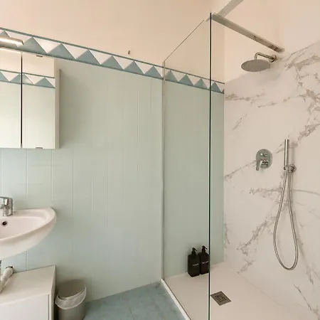 Διαμέρισμα Private Garden & Free Parking - 2 Bedroom *