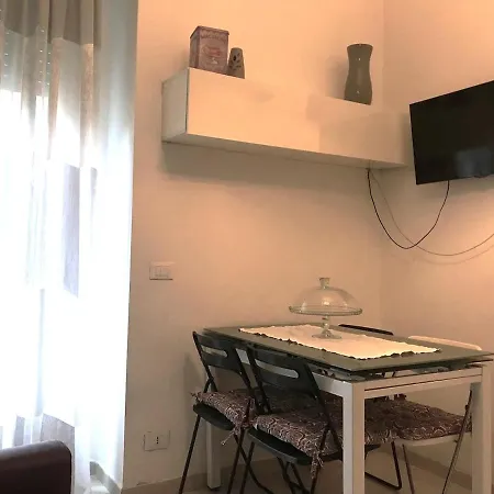 شقة Bilo Con Terrazzo Certosa 34