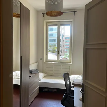 5 Rooms, 10 Guests, 220sqm, Terrace, 5mn Duomo Апартаменты Милан