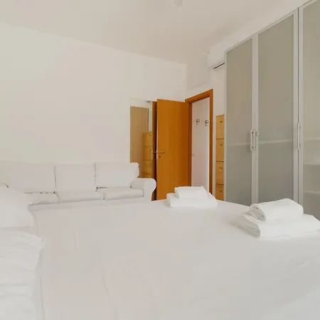 Guesthost - Cozy Flat X4 Gioia Mm2