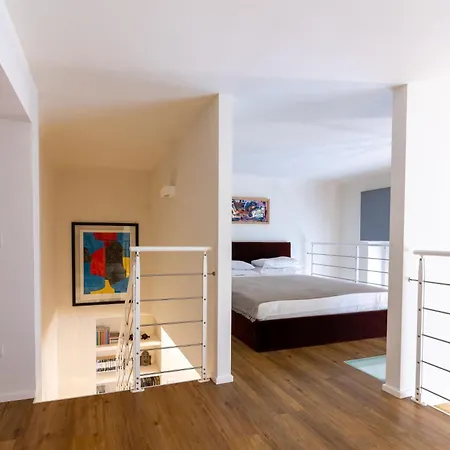 Elegant Loft, Porta Romana Apartamento *