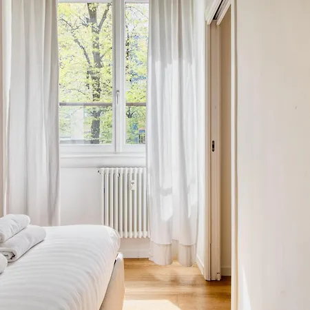 1-br Flat In Porta Romana - Duomo 6 Min M3 Apartamento *