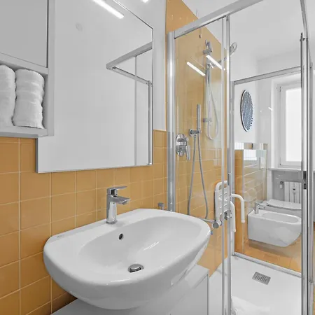 Apartamento -gorgeous 3bedroom- Penthouse Near Duomo Keyhost Milão
