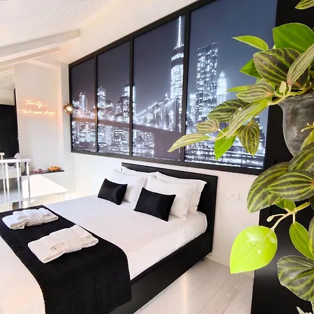 Apartamento Centro Duomo, Loft Con Terrazzo, Ac, Wifi, Subway *