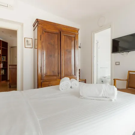 Apartman Porta Romana - Ampio E Luminoso Quadrilocale Milánó