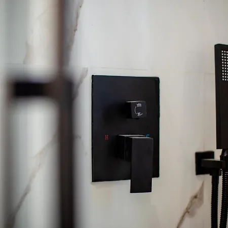 Ego House Moscova A 10 Minuti Dal Duomo, Appartement *