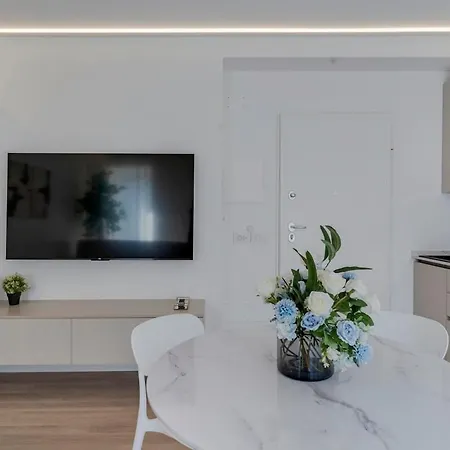 New Modern - Porta Nuova & Apartamento