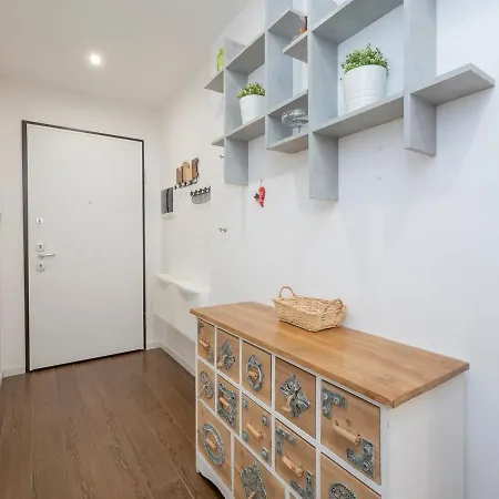 Appartement Xenia - 3 At Via Vincenzo Vela 14 Milaan