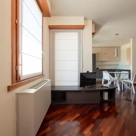 Xenia - 2rooms In Via Spadolini 11b
