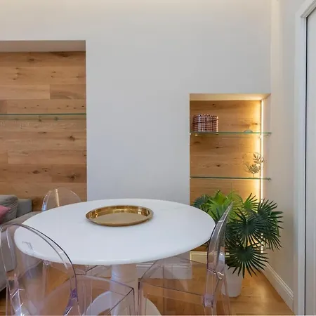 Apartman Xenia - 2 In Via Teodosio 60 *