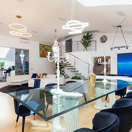 شقة Pool & Billiard - Luxury Loft Di 400mq Con Cinema