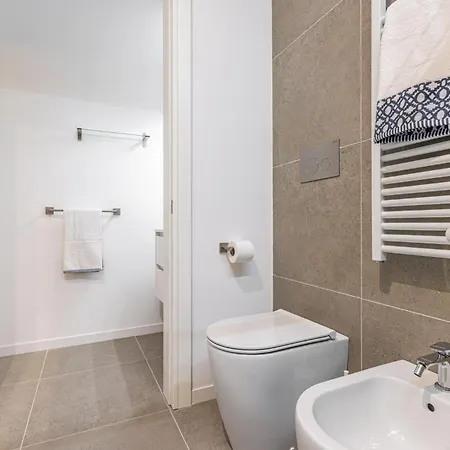 Cozy In Historical Building - Porta Venezia * Milano