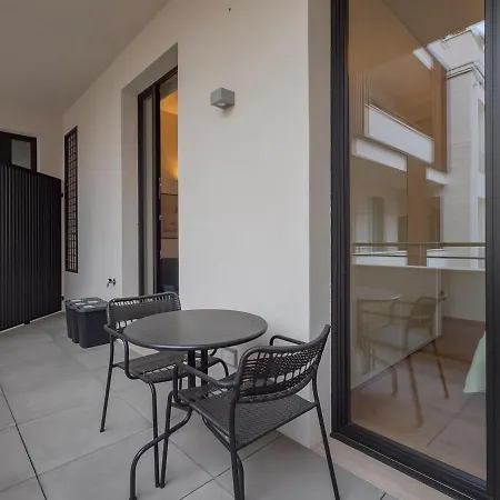 Xenia - 2-room In Via Cecchi 18 Διαμέρισμα Μιλάνο