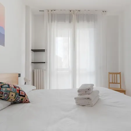 Guesthost - Casa 14 - Certosa Terrace Flat X4 * Milão