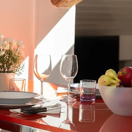 Elegant Attic Loft W Privateterrace Ac & Fast Wifi Apartamento *