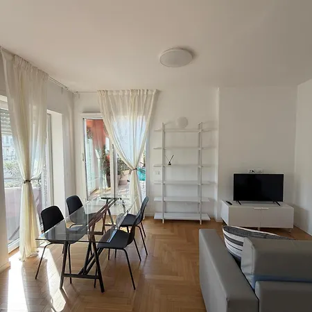 Trilocale Moderno Con Terrazzo E Parcheggio Appartement