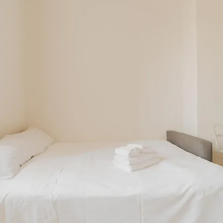 Guesthost - Comfy Porta Venezia Mm1 Apartamento *