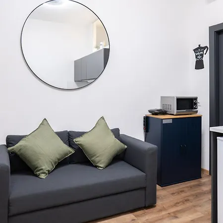 Emerald House - Station 700m Apartament *