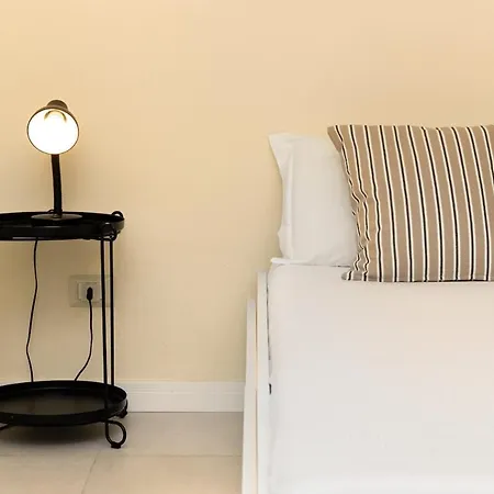 Junior Milano- Quiet And Comfort * Milano