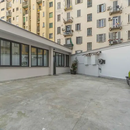 Spazioso Con Parcheggio Privato In Zona Navigli