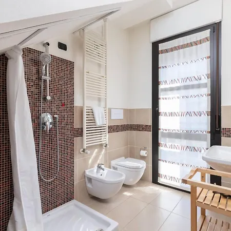 Large Duplex With Private Terrace Gluck