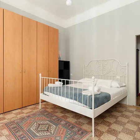 Guesthost - Spacious X6 Steps From Mm4 شقة *