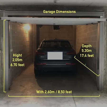 Garage Included, Bright With Terrace * ميلان