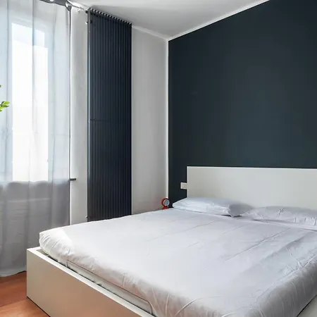 Borsi 1 - Quadrilocale Navigli * ميلان