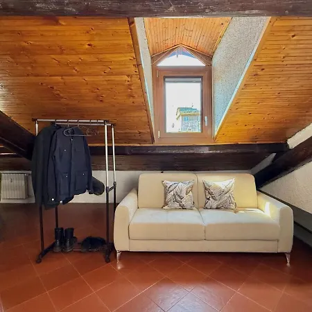 Porta Venezia One Bedroom Loft شقة