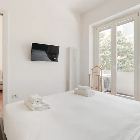 شقة Guesthost - Bright Balcony Flat X4 Gioia Mm2 *