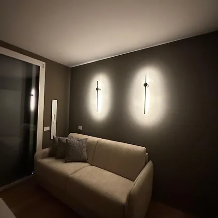 Stylish Modern 2-bedroom In Apartament Mediolan