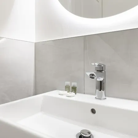 Easylife - - Mora 13 - Navigli * Mediolan