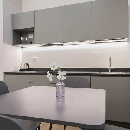 Easylife - - Mora 13 - Navigli Mediolan
