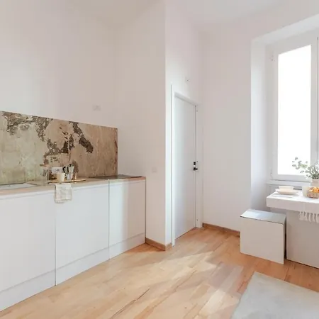 Two-bedroom Arco Flat With Free Parking شقة
