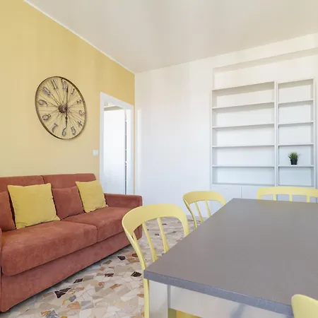 Romolo - Navigli Bright Two-room Milaan