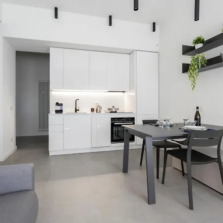 Guesthost - Comfy Near Cenisio Mm5 شقة *
