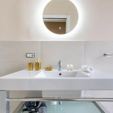 - Duomo Porta Venezia - Luxury 3 Br 3 Balconies Milano