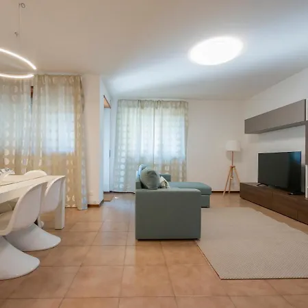 Apartman Xenia - 4 In Via Cassano 14 Milánó