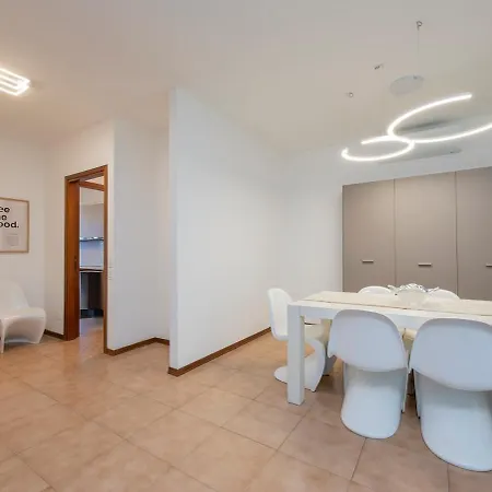 Xenia - 4 In Via Cassano 14 Apartman *