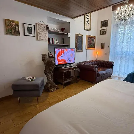 Appartement Polished 2-br Bi-level Navigli District Milan