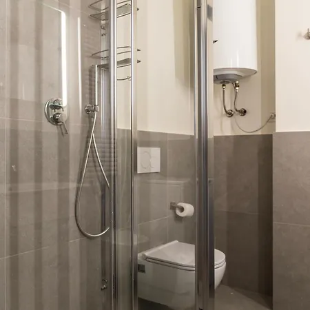 Youhosty - Aquileia 10 Bilocale M4 *