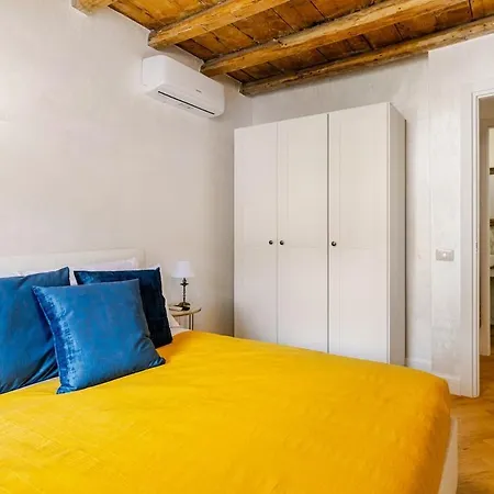 Exclusive In The Heart Of Апартаменты Милан