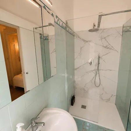 Private Garden & Free Parking - 2 Bedroom *