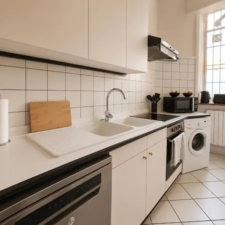 Lägenhet Private Garden & Free Parking - 2 Bedroom Milano