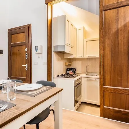 Apartman 7guest Duomo5min Walk-private Cinema Popcorn-castle 6min- Air Cond Milánó