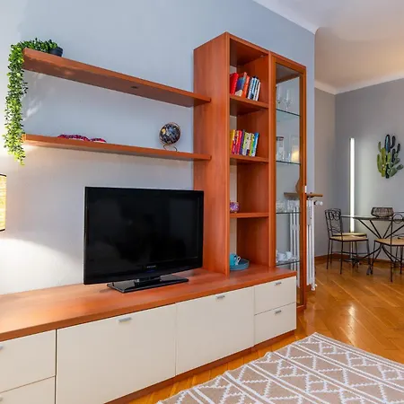 Two-room Flat In Near The Duomo *