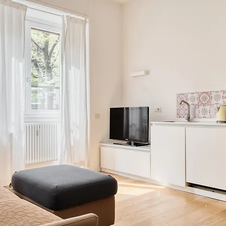 Apartamento 1-br Flat In Porta Romana - Duomo 6 Min M3 *