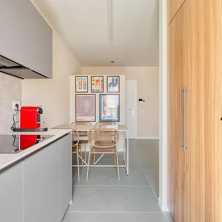 New Terrace Parking Garden Metro In 2 Min Apartman
